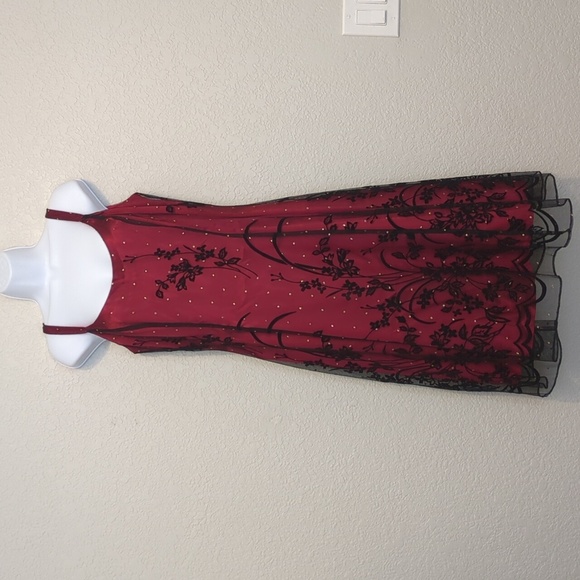 K studio collection vintage red sleeveless floral black lace midi dress - Picture 1 of 13